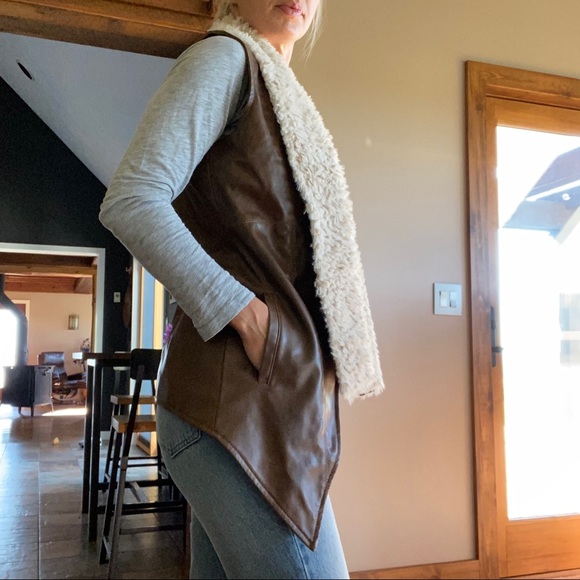 Jack Vest - Picture 3 of 4